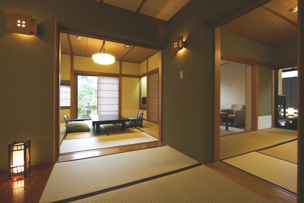 Yoshimatsu Hotel Hakone Exterior photo
