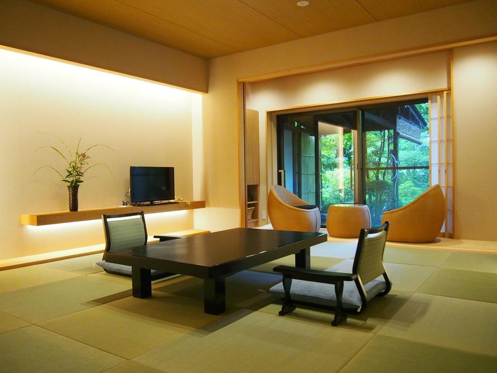 Yoshimatsu Hotel Hakone Exterior photo